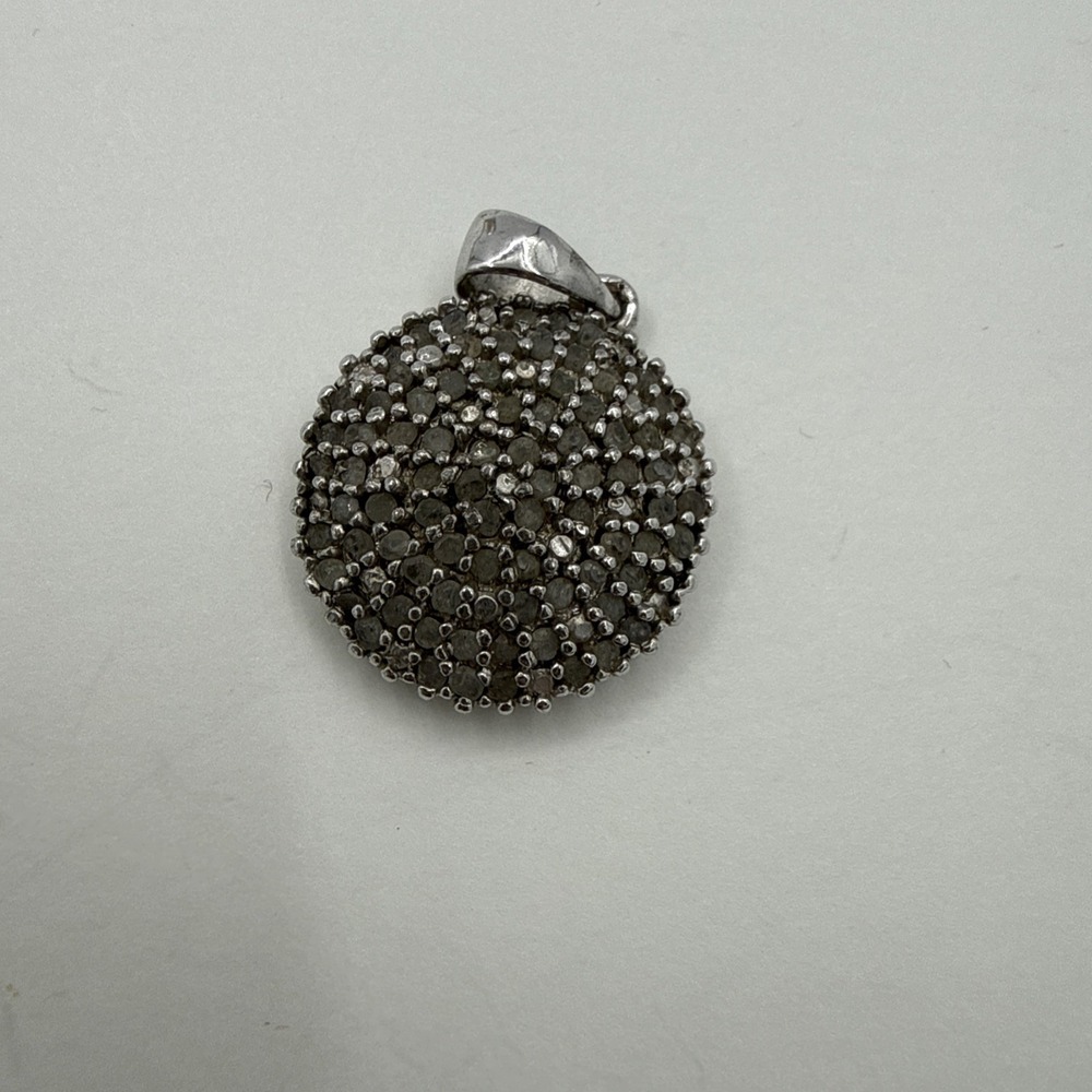 DBJ Sterling Silver 925 Round Pavé Diamond Chip Pendant